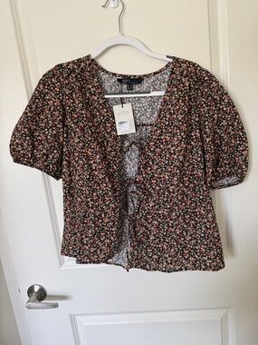 Nobody’s Child Black Floral Tie-Front Puff Sleeve Blouse
